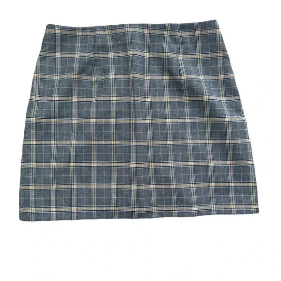 Forever 21 Plaid Mini Skirt trendy , Size small - Picture 2 of 7